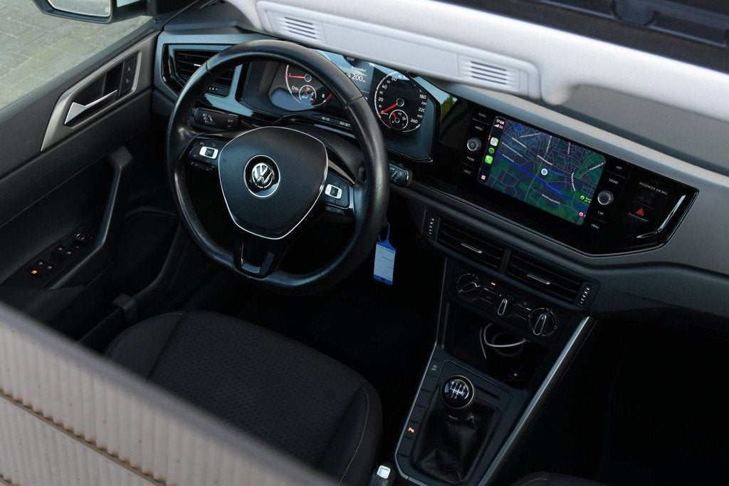 Volkswagen Polo 1.0 TSI 140 PK PANO|ACC|CARPLAY, Voorwielaandrijving, 1045 kg, Met garantie (alle), Wit