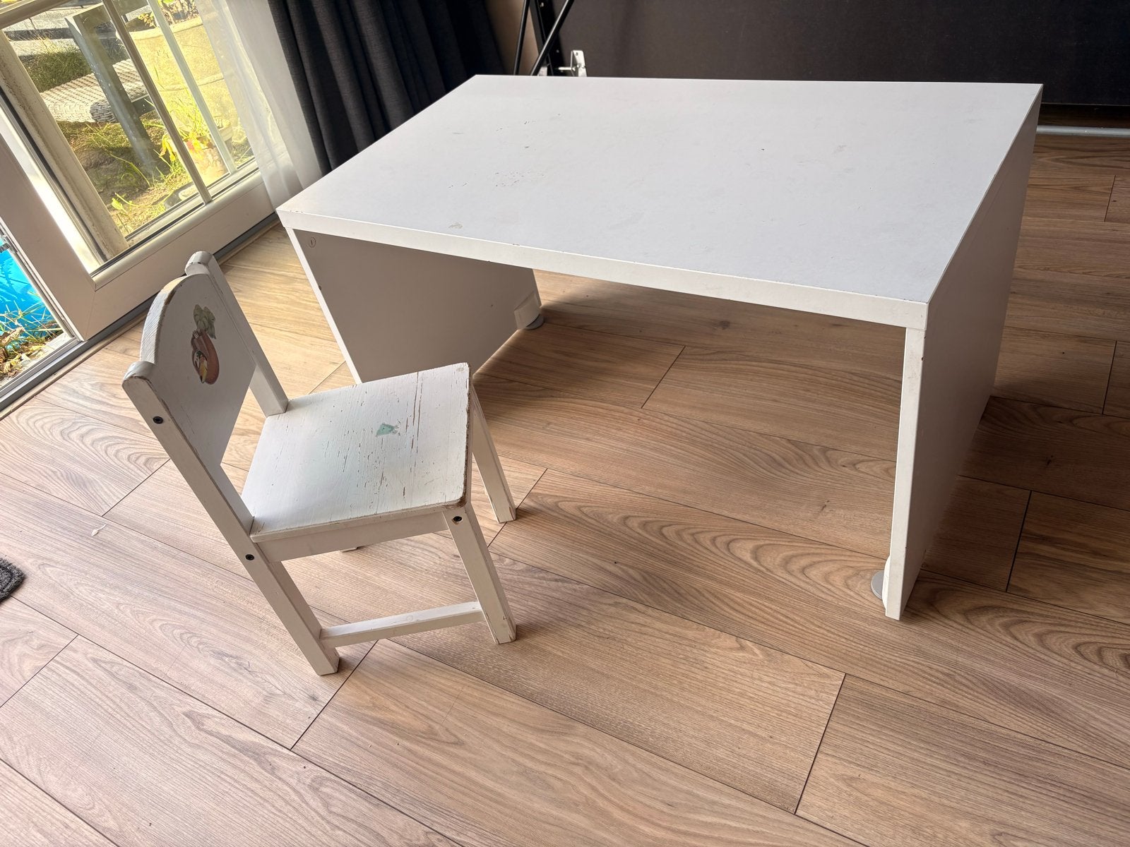 Kinderbureau met stoel - Wit, Kinderen en Baby's, Ophalen, Gebruikt, Tafel(s) en Stoel(en)