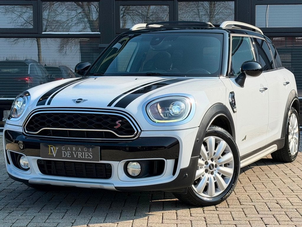 Mini Mini Countryman 2.0 Cooper S ALL4 Chili Aut Panoramadak, Auto's, Mini, Automaat, Gebruikt, Zwart, 1435 kg