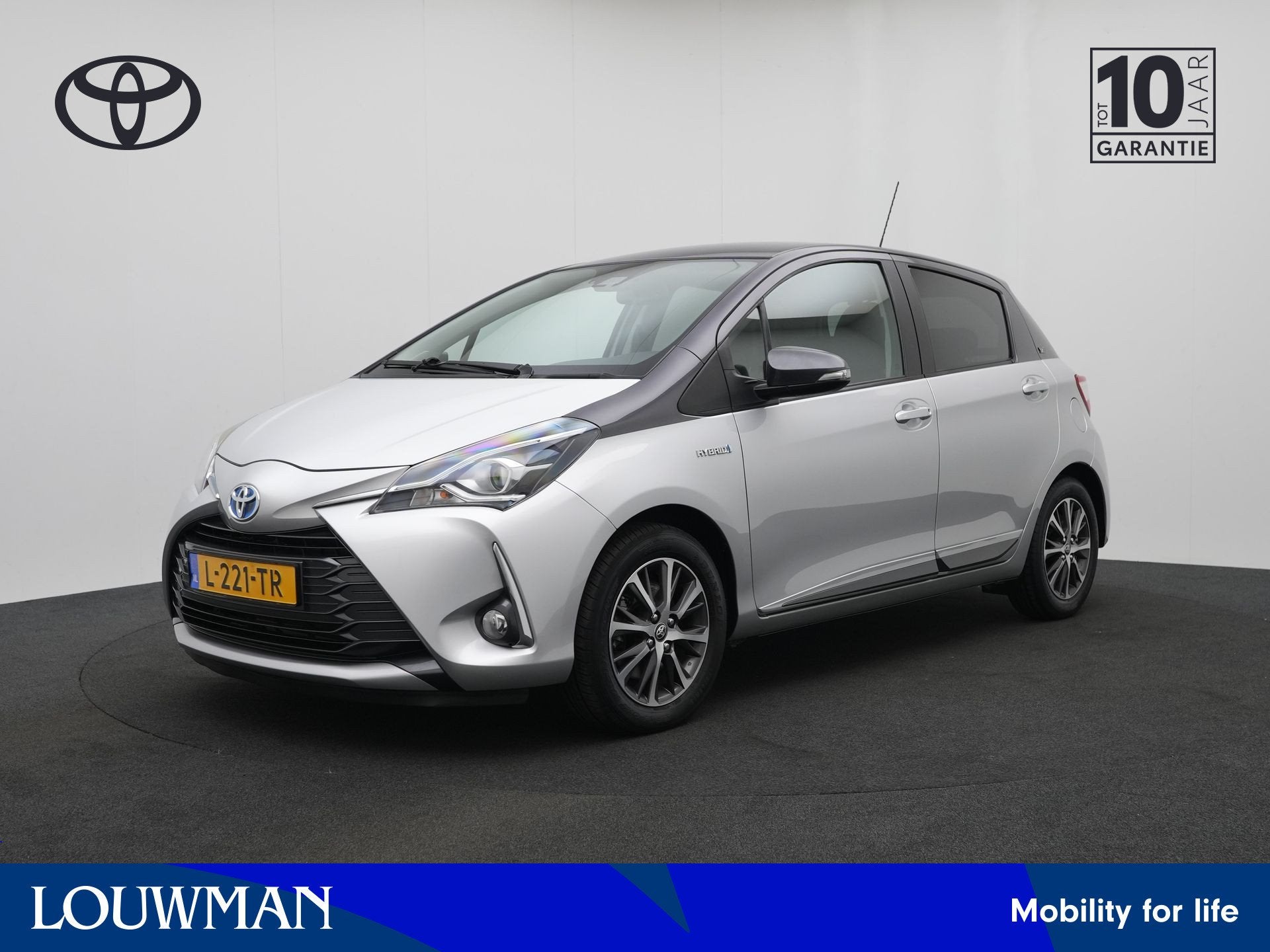 Toyota Yaris 1.5 Hybrid Dynamic | Navigatie | Trekhaak | Key, 12 maanden, 4 cilinders, Automatische klimaatregeling, Bedrijf
