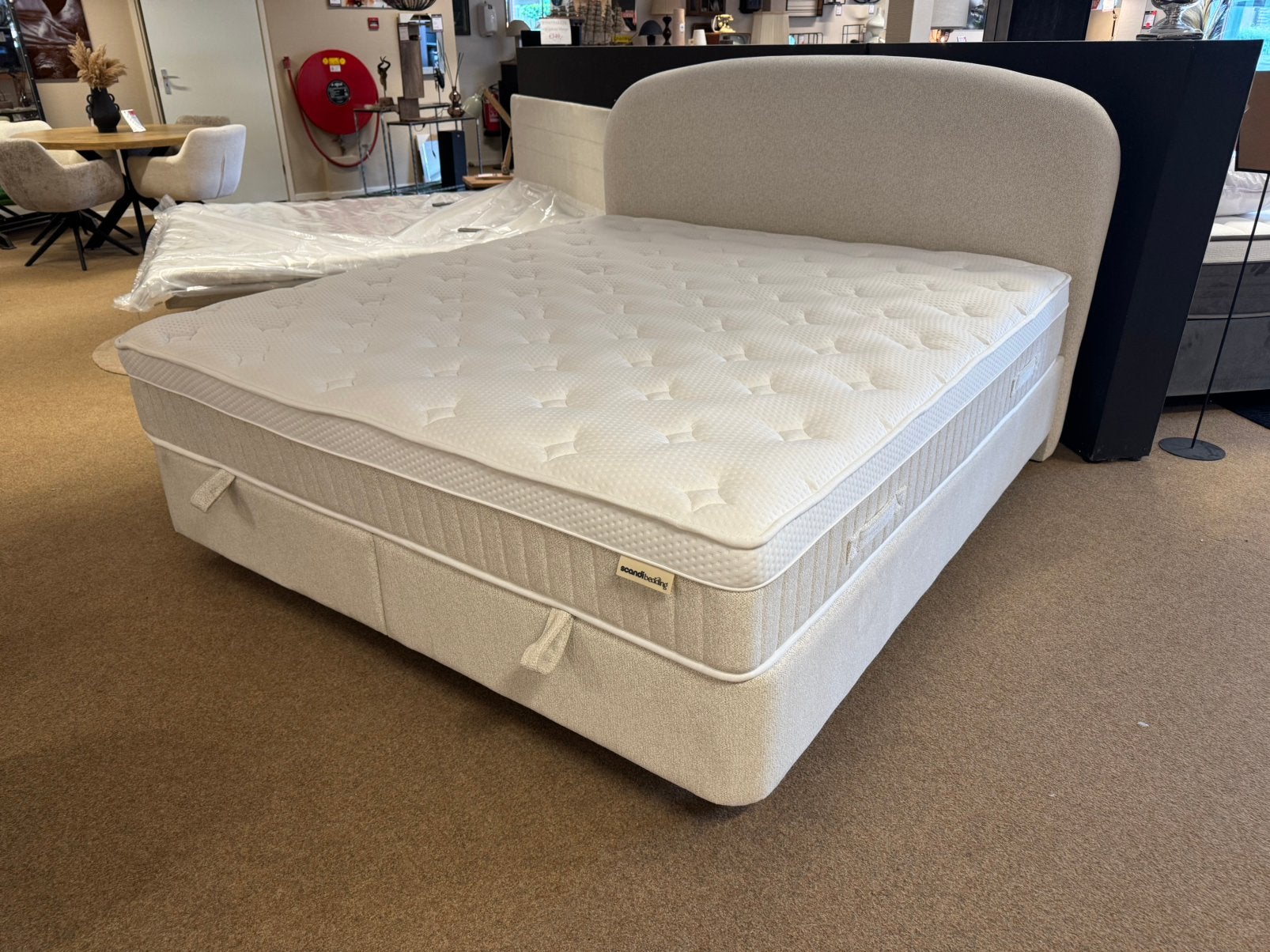 Boxspring/Baza met opbergruimte 180 Direct/leverbaar E-7402, Ophalen, Beige, Mwonenenslapen, Mwonenenslapen@ziggo.nl
