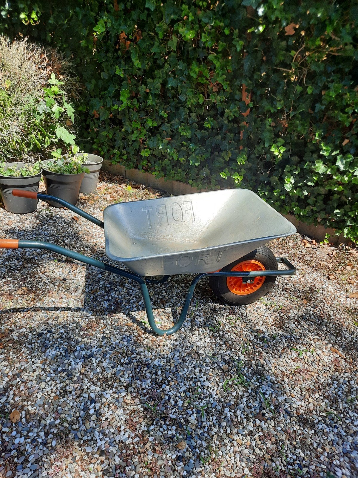 Kruiwagen. Weinig gebruikt., Ophalen, Zo goed als nieuw