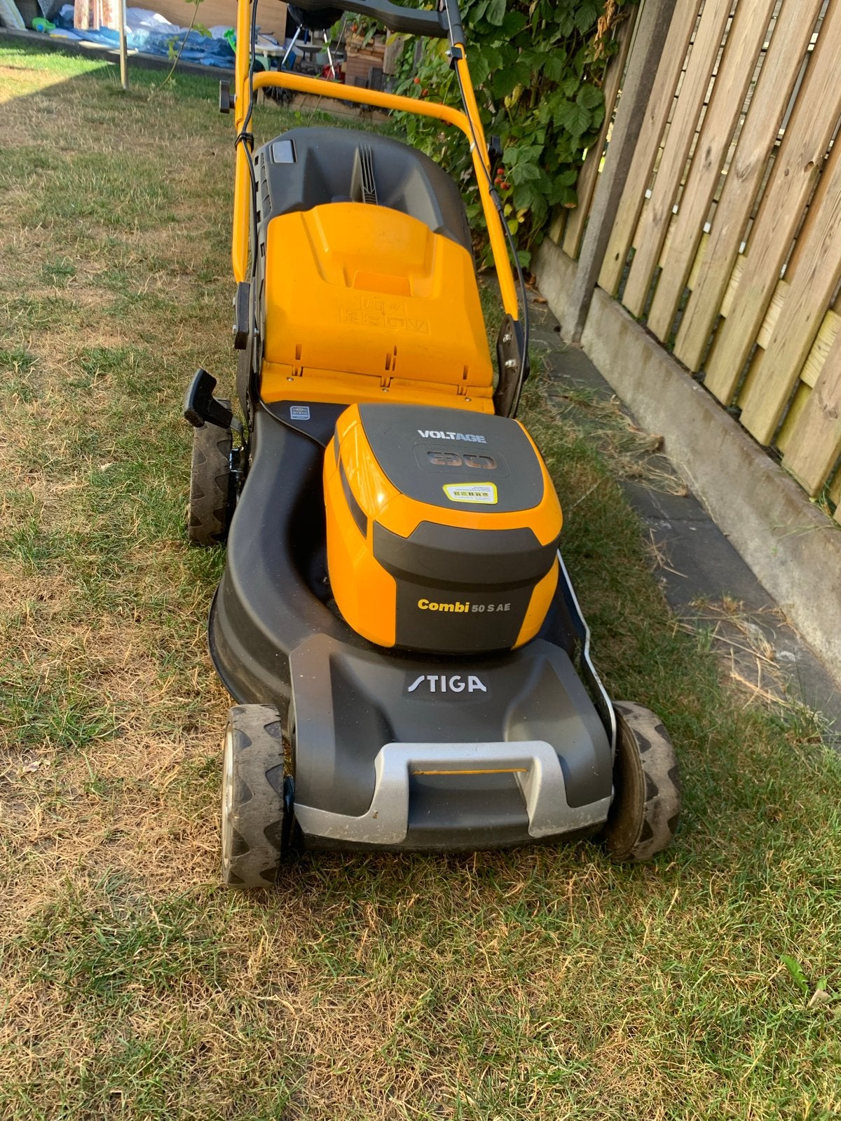 Stiga 80V Accu Grasmaaier Combi 50 S AE met Nieuwe Accu, Cirkelmaaier, Gebruikt, Accu-grasmaaier, Mulchfunctie