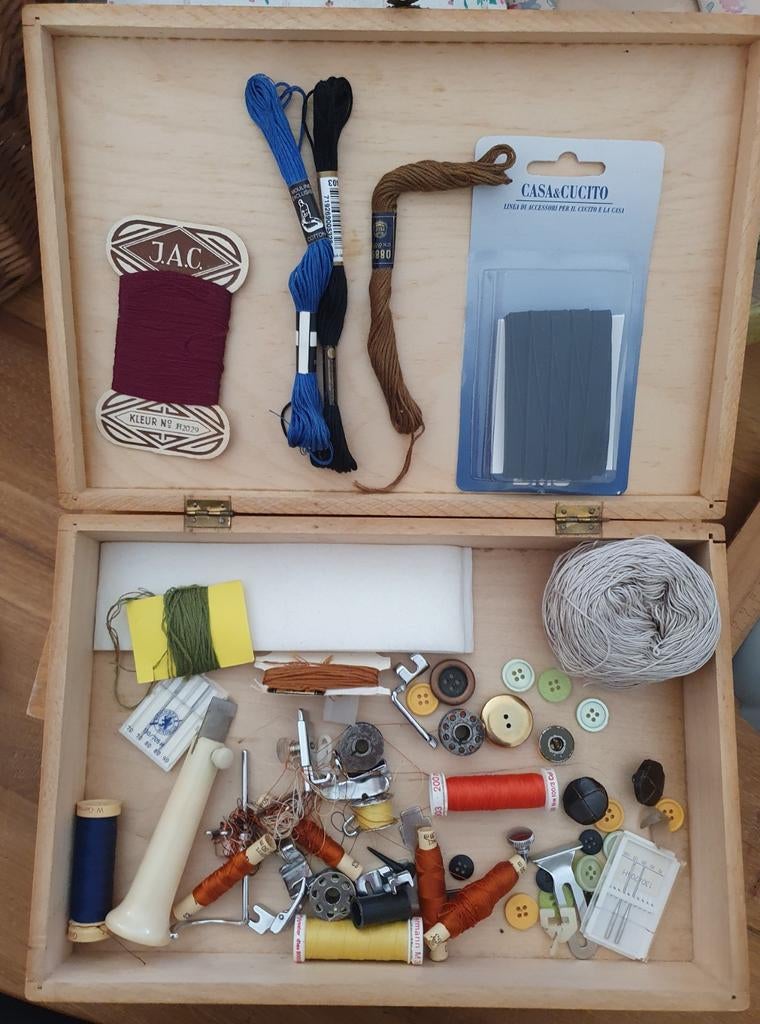 vintage brocante gevuld houten naaidoosje, Verzenden