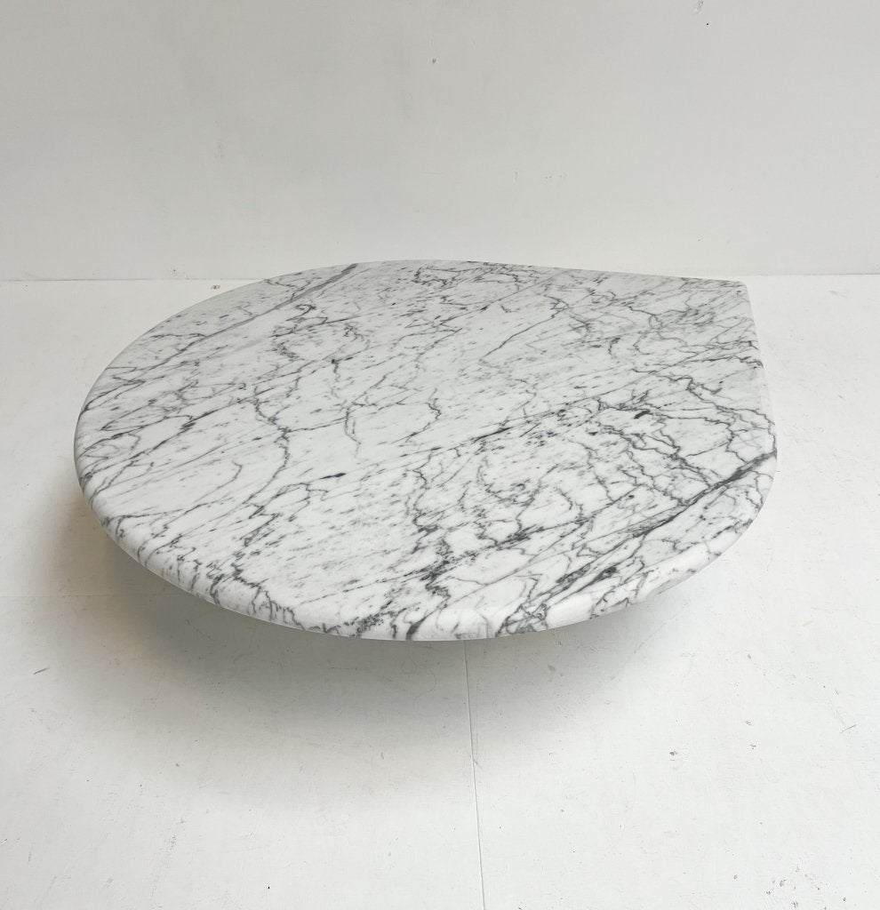 Massief Carrera marmeren salontafel, 1980's, Overige materialen, Gebruikt, Design, Ophalen of Verzenden