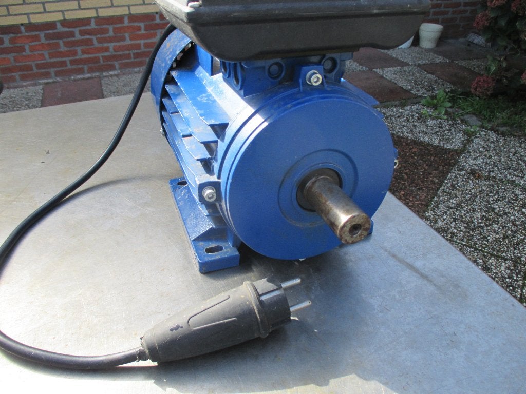 ELECTROMOTOR, Doe-het-zelf en Verbouw, Ophalen, Gebruikt, Elektromotor, Minder dan 1400 rpm