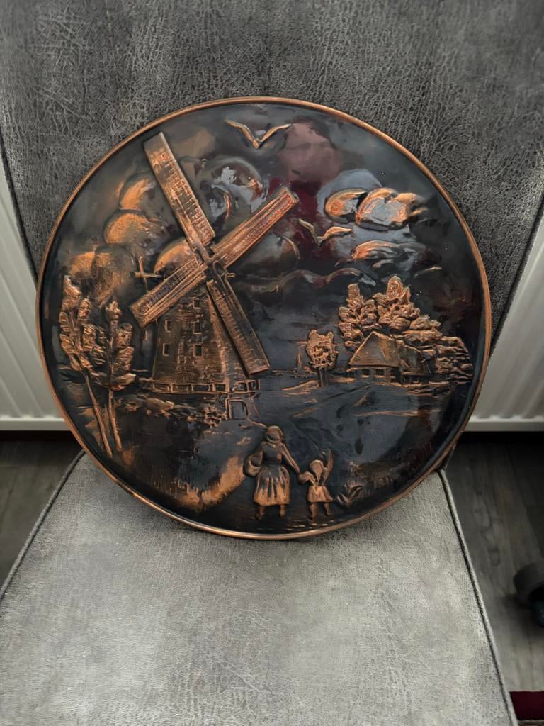 Oud Hollands Koperen Wandbord met Molen en Figuren, Antiek en Kunst, Antiek | Koper en Brons, Ophalen of Verzenden, Koper
