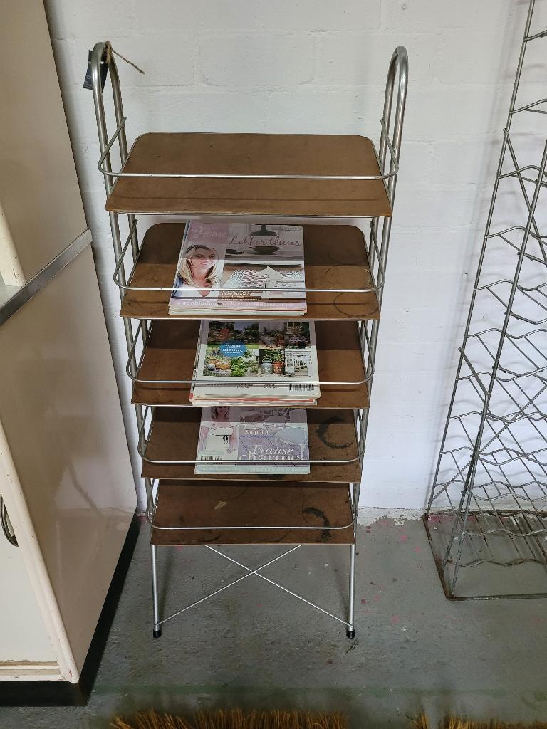 Vintage winkelrek boekenrek tijdschriftenrek, Ophalen, Gebruikt, Brocante La Campagne, Rian.verbeet@gmail.com