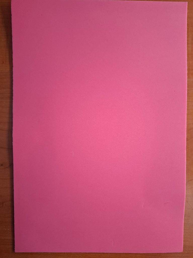 A4 vel knutsel foam roze., Overige thema's, Ophalen of Verzenden, Zo goed als nieuw, Rubber