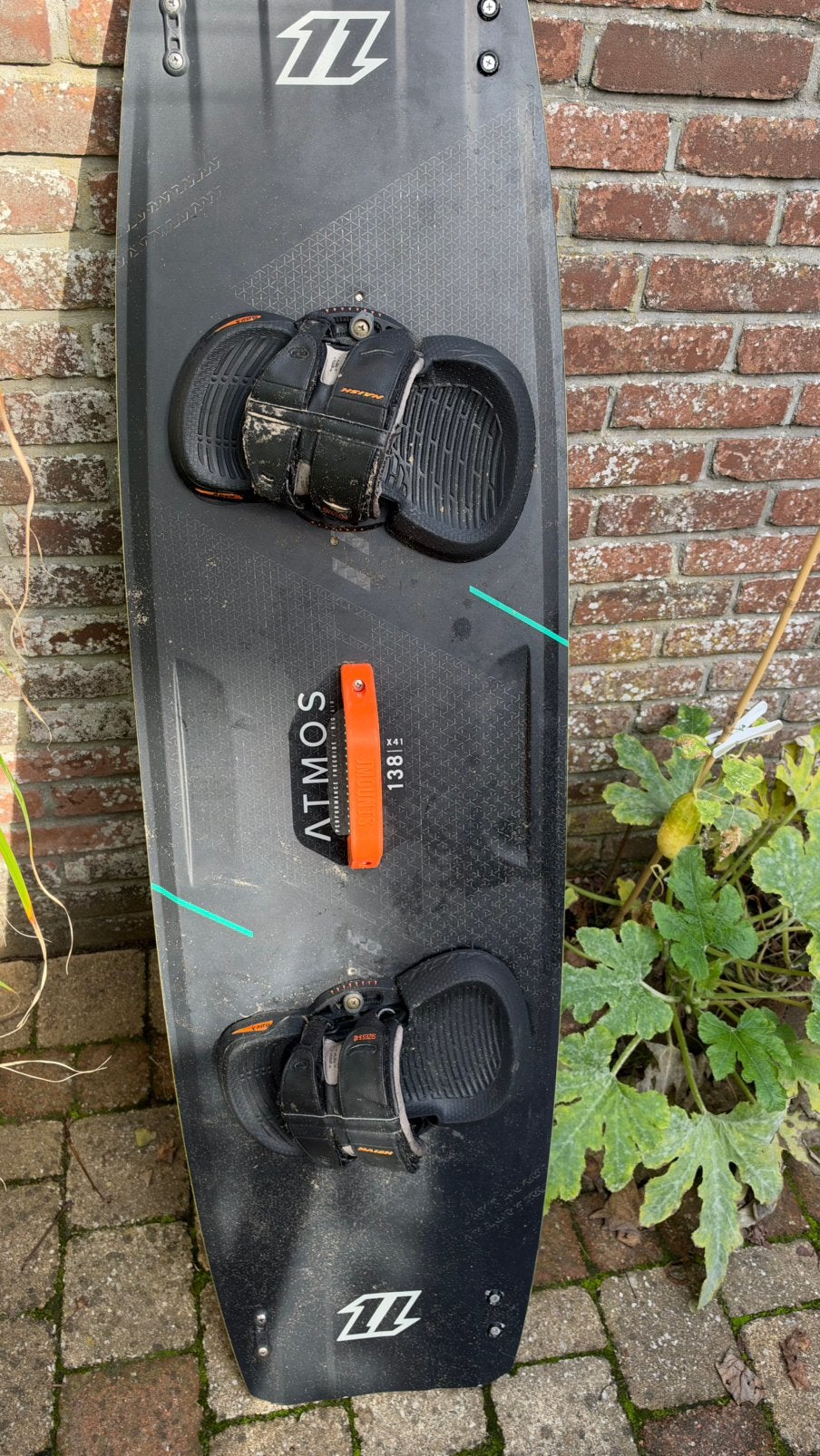 North atmos carbon 2022 138cm, Watersport en Boten, Twintip, Ophalen, Gebruikt, 4 m² of minder