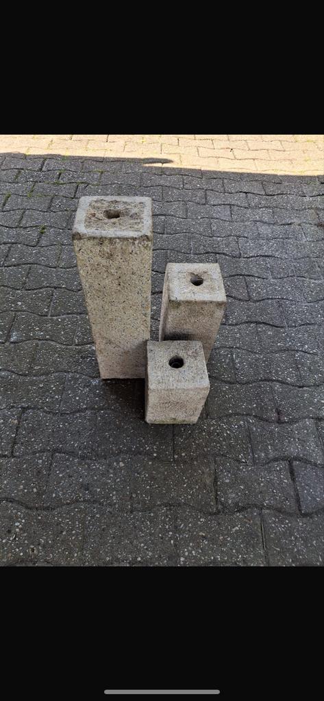 Set van 3 betonnen waterfonteinen / zuilen, Ophalen, Gebruikt, Beton