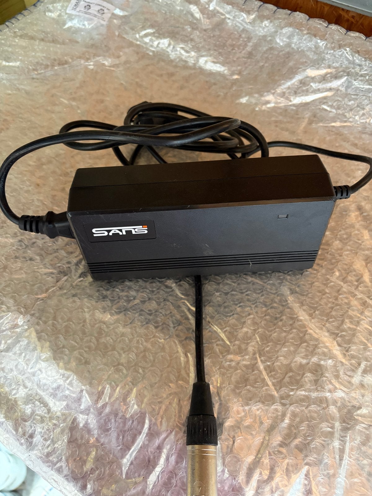 KNAAP AMS/RTD 36V 3A charger XLR-aansluiting, Ophalen of Verzenden, Gebruikt