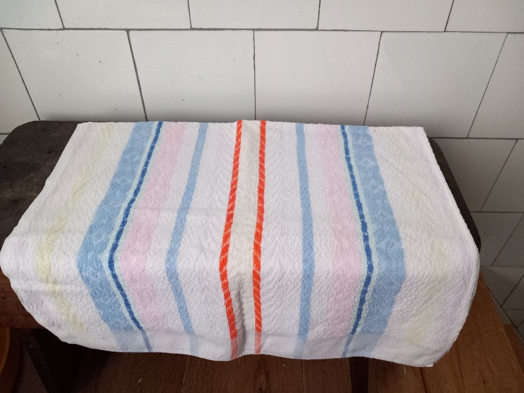 mooie vintage handdoek, wit met pastelkleur blauw, 60s nieuw, Ophalen, Nieuw, Wit, Handdoek