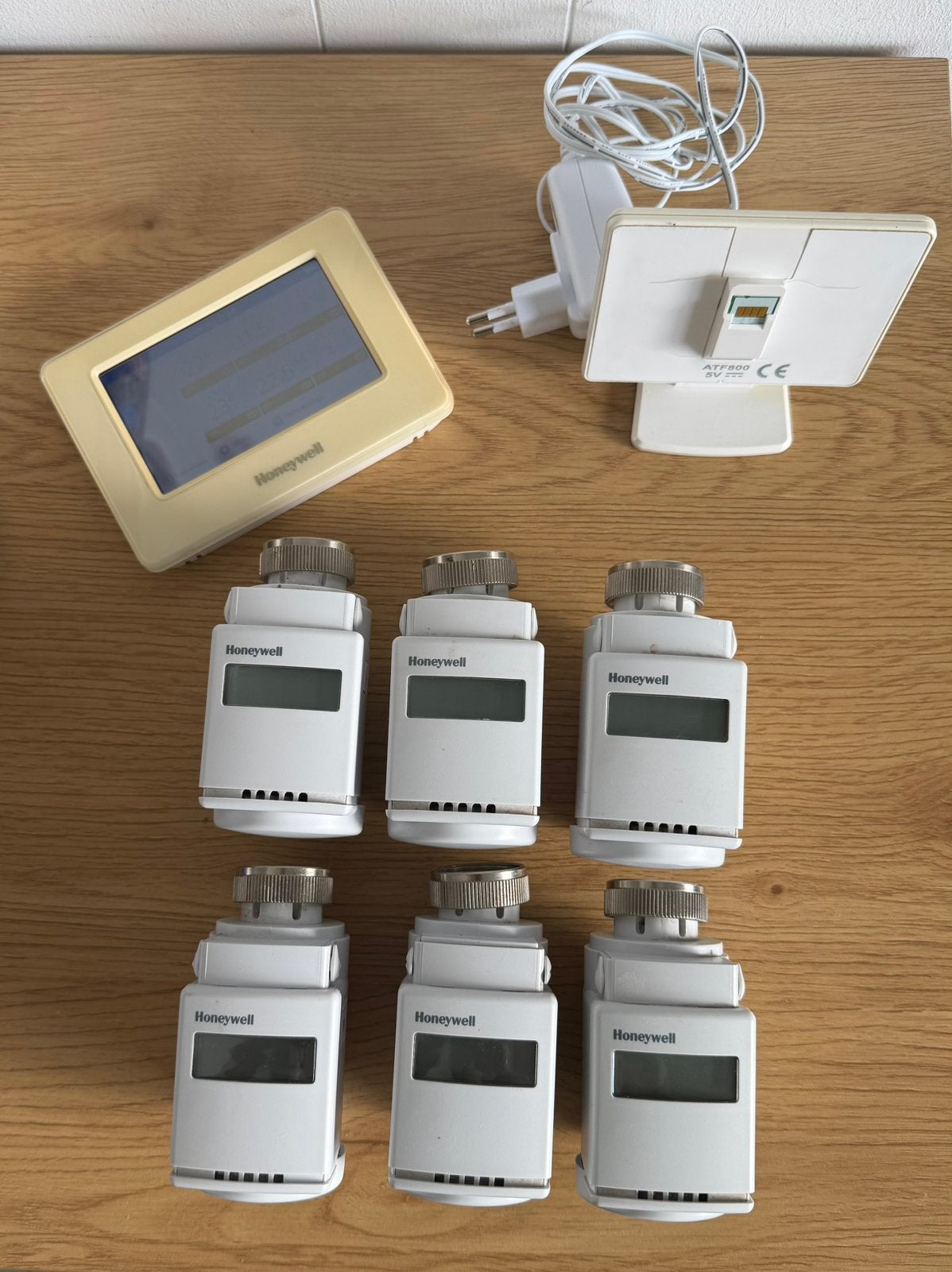 Honeywell evo home systeem, Ophalen of Verzenden, Slimme thermostaat, Zo goed als nieuw