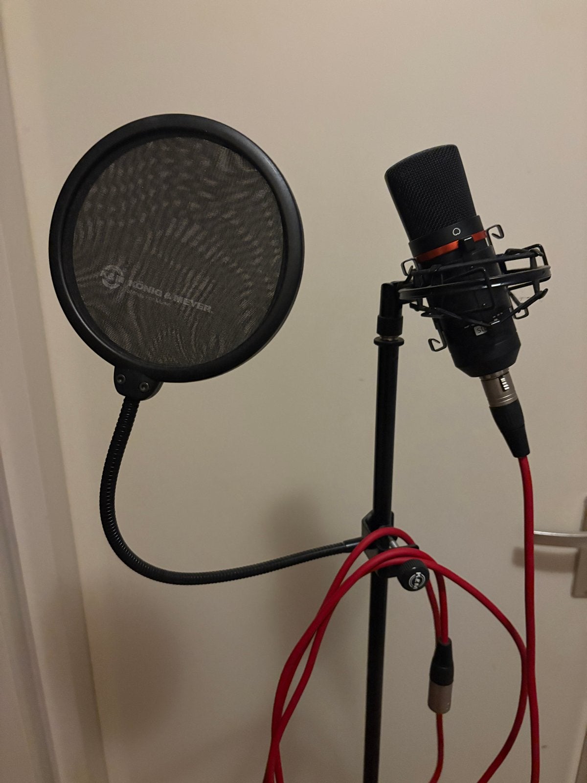 Focusrite Scarlett CM25 MkII microfoon – Complete set – 100%, Ophalen of Verzenden, Zo goed als nieuw, Studiomicrofoon