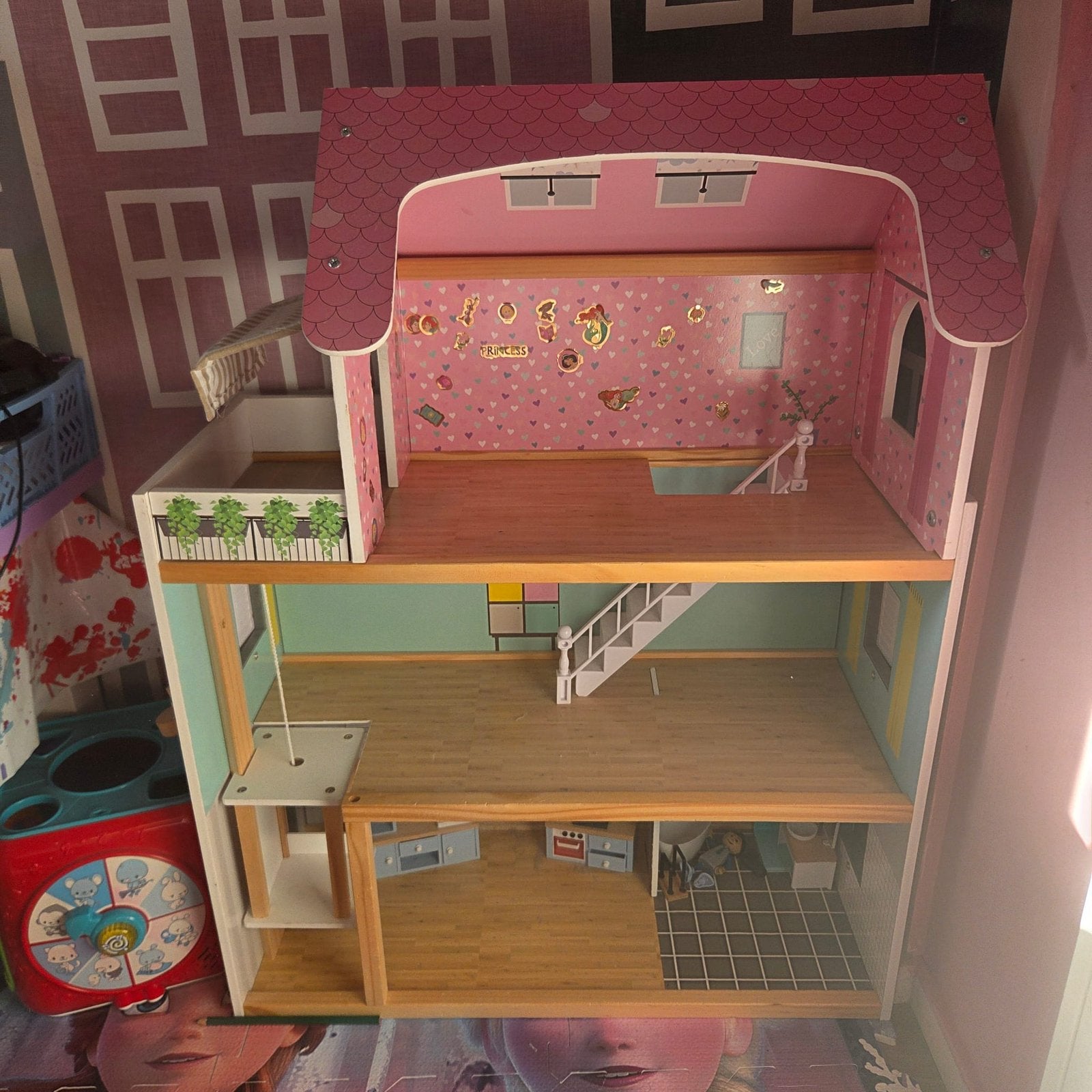 Prachtige houten poppenhuis, Kinderen en Baby's, Speelgoed | Poppenhuizen, Ophalen, Zo goed als nieuw, Poppenhuis