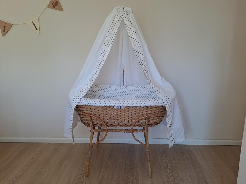 Wiegje met hemeltje en babymatrasje, Kinderen en Baby's, Babywiegjes en Ledikanten, Ophalen, Gebruikt, Wieg