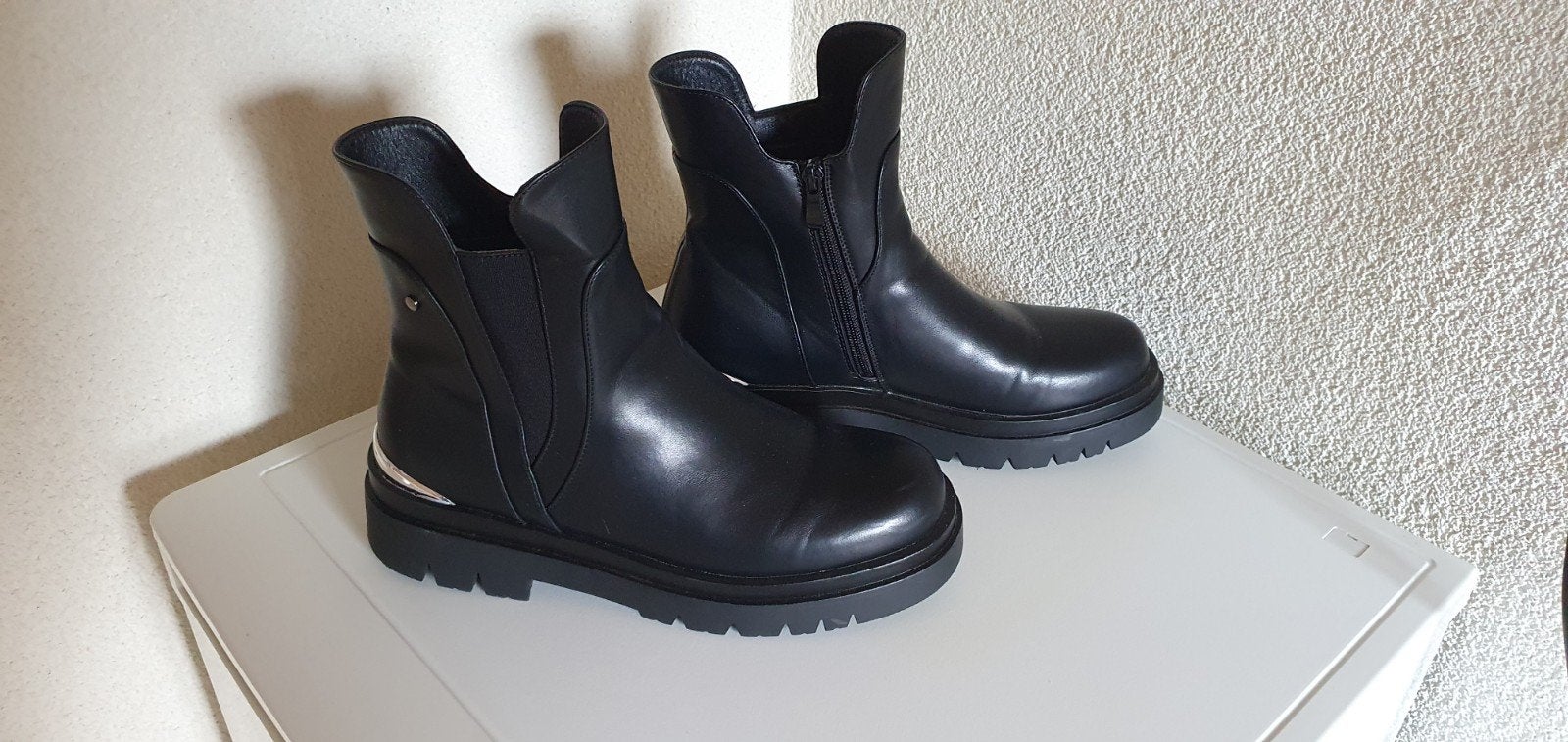korte laarsjes, Ophalen of Verzenden, Zo goed als nieuw