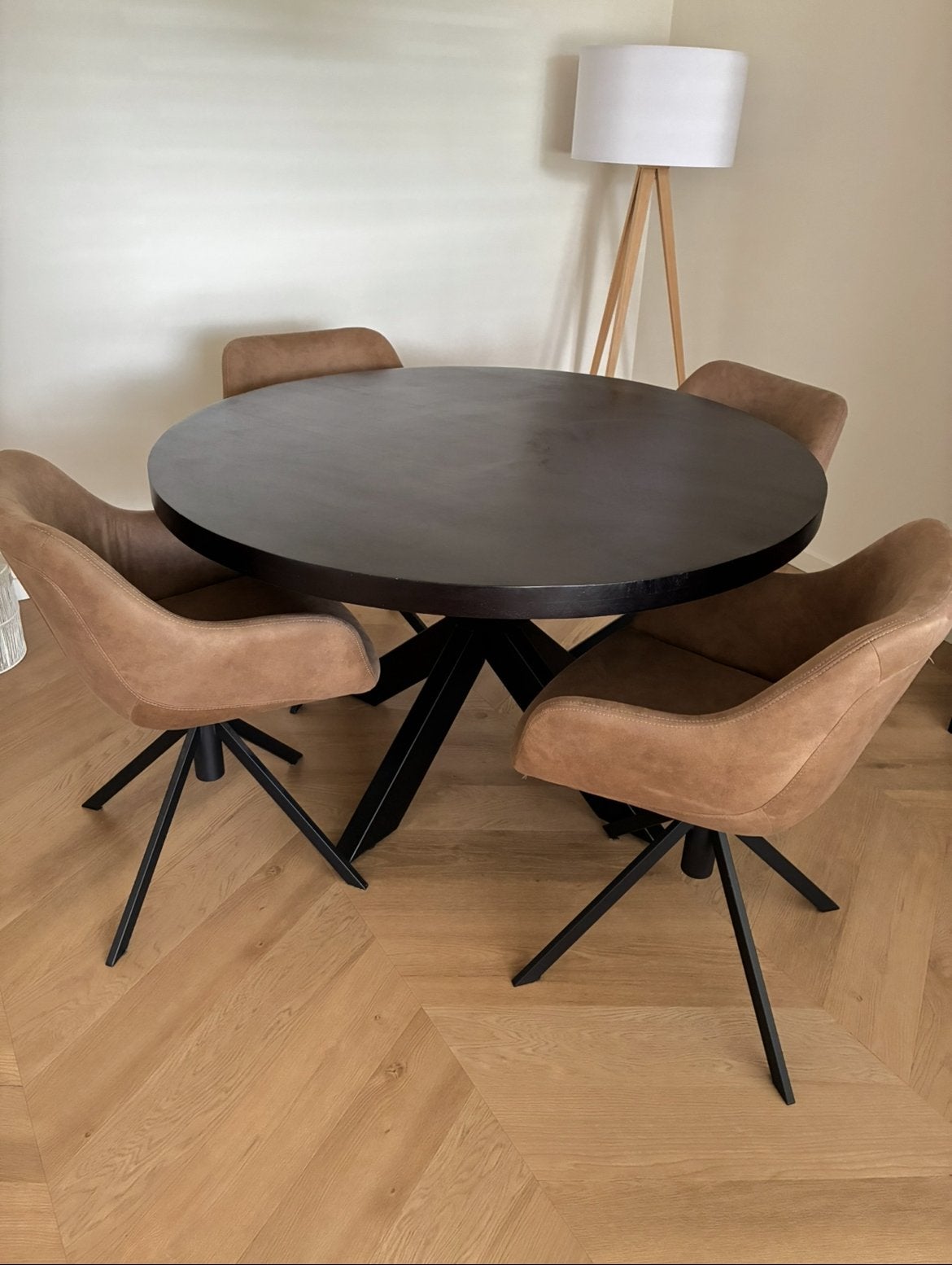 Eettafelset – Ronde zwarte tafel + 4 luxe draaistoelen  €500, Ophalen, 100 tot 150 cm, Rond, 200 cm of meer