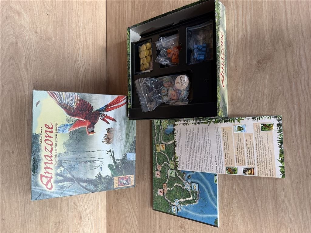 Amazone - 999 games - S7173, Hobby en Vrije tijd, Gezelschapsspellen | Bordspellen, Ophalen of Verzenden, Zo goed als nieuw