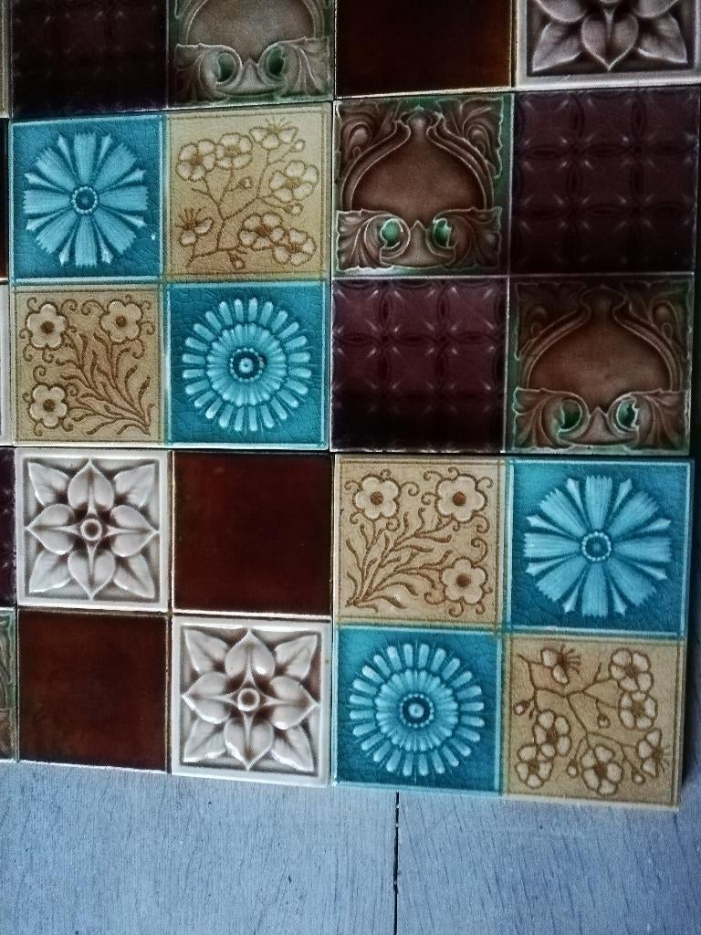 Mix van 12 antieke Engelse art nouveau tegels 46,2 x 61,7cm, Ophalen