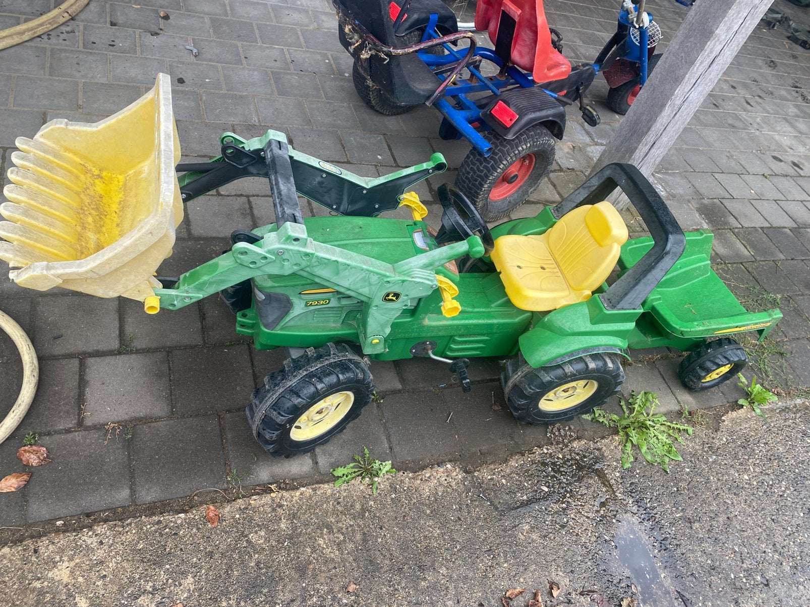 John Deere traptrekker met aanhanger en voorlader, Ophalen, Gebruikt, Trapvoertuig