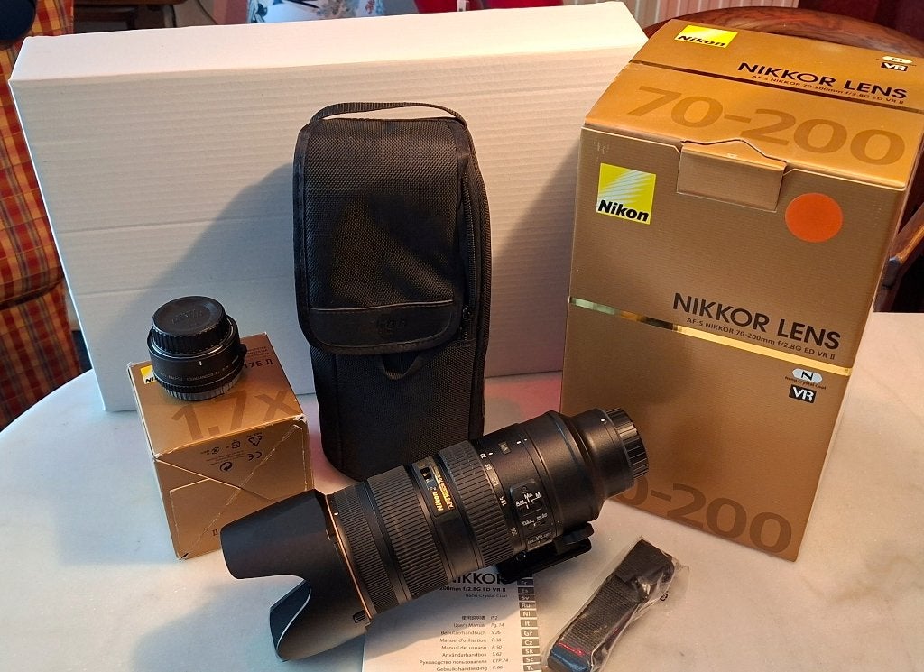 NIKKOR zoomlens 70-200/2.8 met teleconverter 1.7x, Audio, Tv en Foto, Fotografie | Lenzen en Objectieven, Ophalen, Beschermhoes/tas