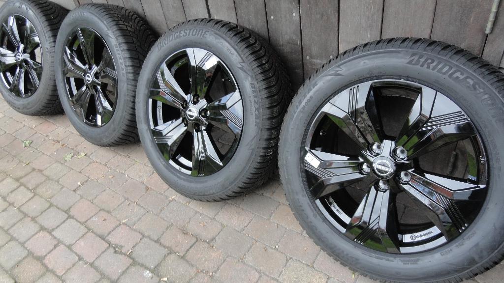 nissan qashqai  nieuw winterbanden 18 inch, Auto-onderdelen, Banden en Velgen, Ophalen, 18 inch, Nieuw, Winterbanden