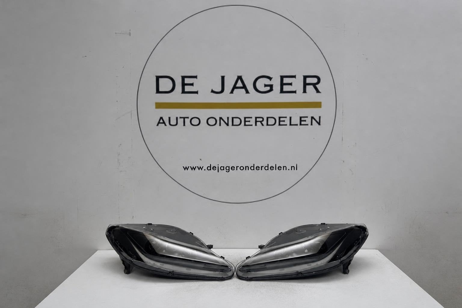 Ferrari F8 Tributo F8 LED koplamp set 873234, Gebruikt, Ferrari S.p.A., Ophalen of Verzenden, Ferrari