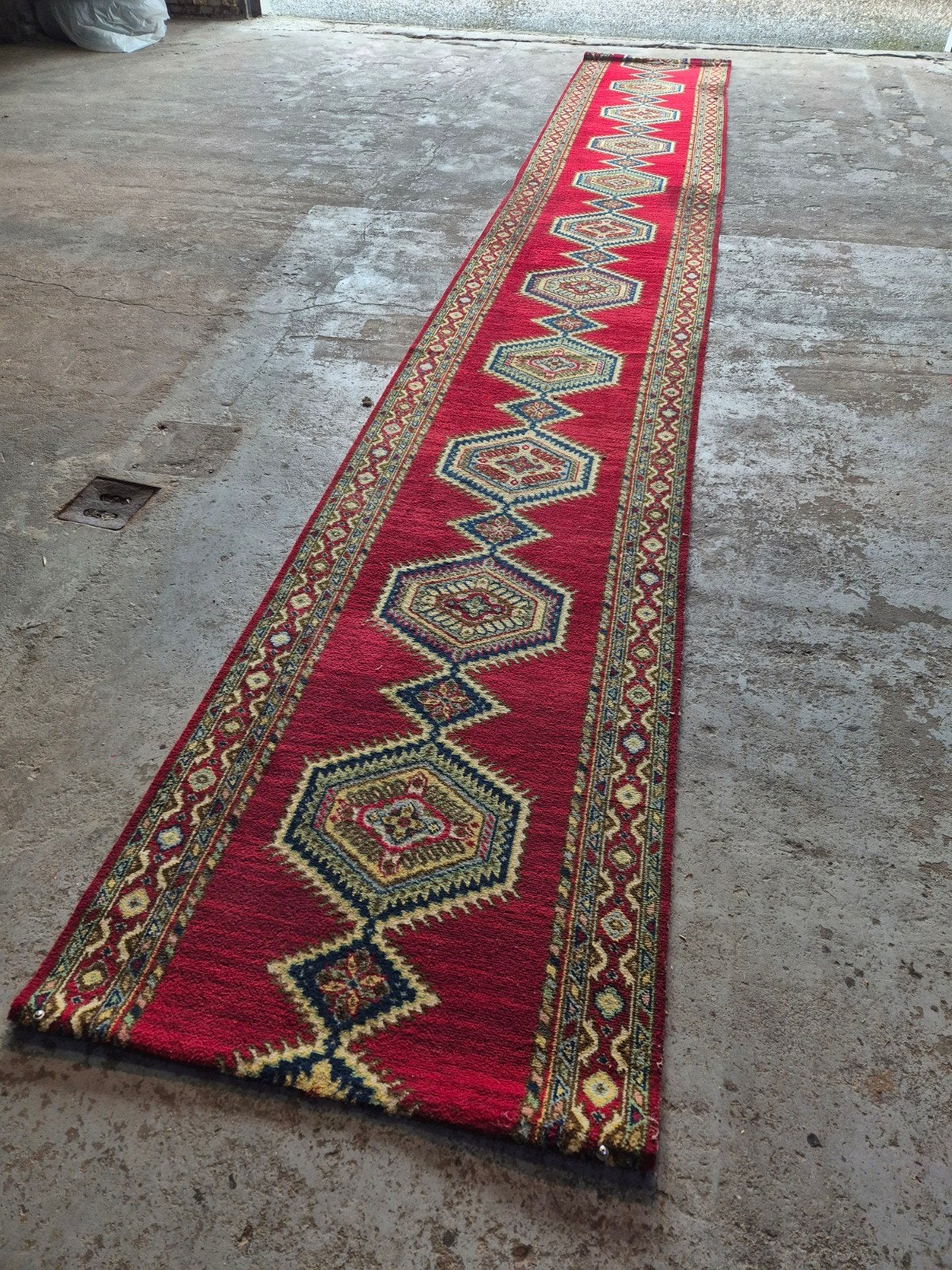 Klassieke loper, 6.10m x 90cm, goede staat, Huis en Inrichting, Stoffering | Tapijten en Kleden, Gebruikt, Klassiek, 200 cm of meer