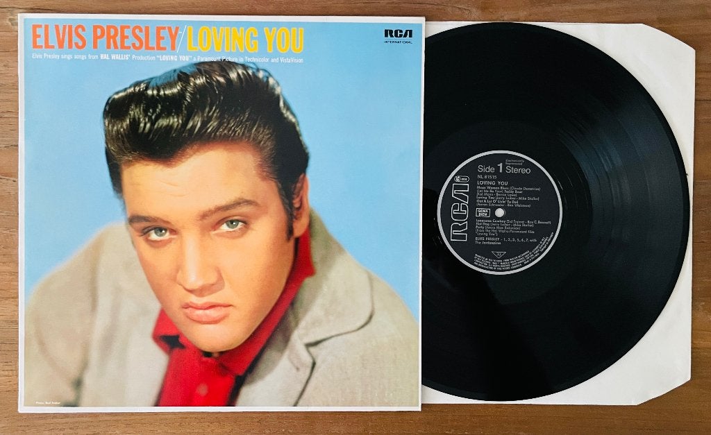 Elvis Presley - Loving You, Cd's en Dvd's, Vinyl | Pop, Zo goed als nieuw, Pop, Beschermende buitenhoes, Fotohoes, 12 inch, Verzenden