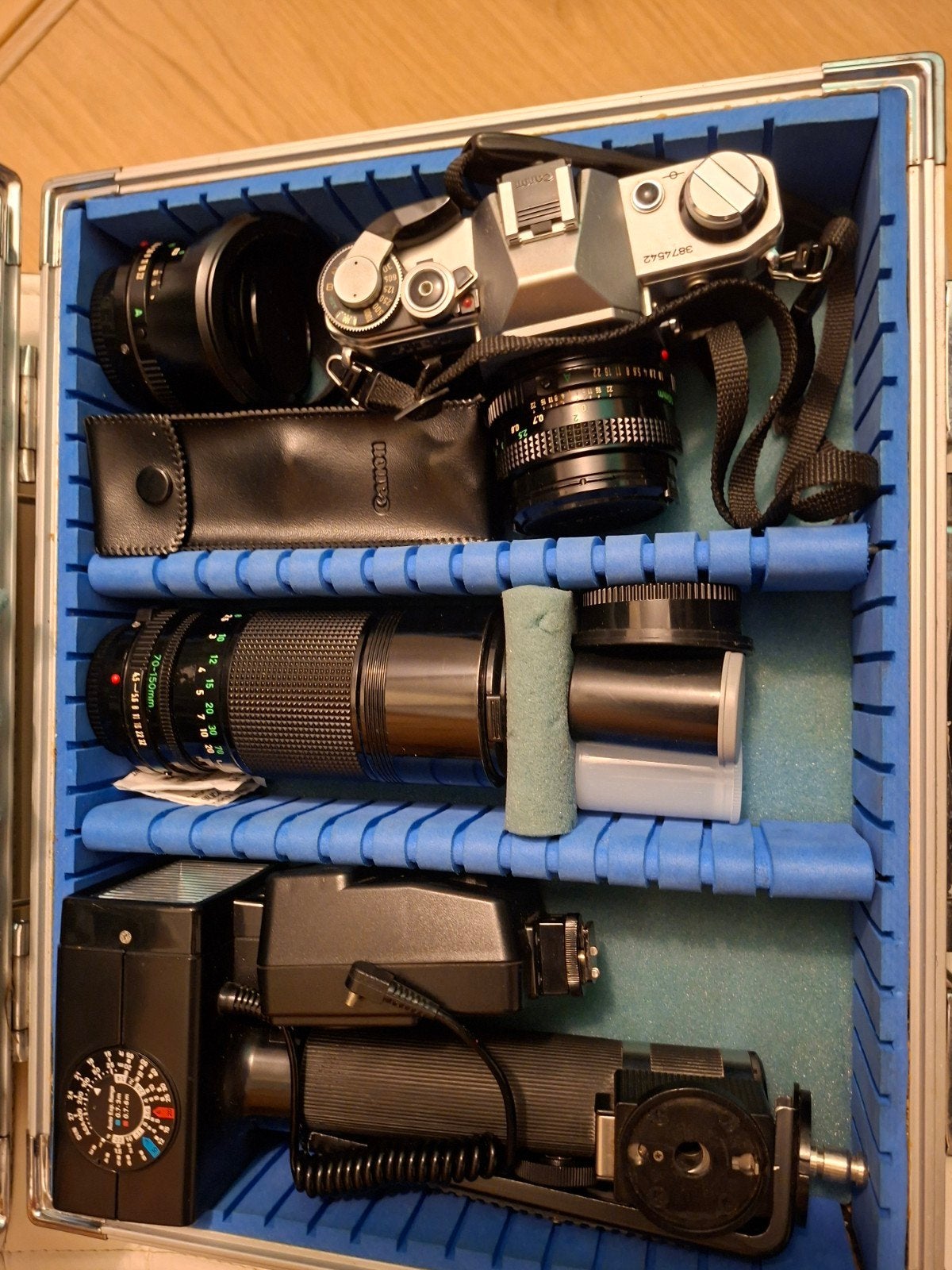 Canon AE-1 Spiegelreflexcamera met lenzen en accessoires, Ophalen of Verzenden, Gebruikt, Spiegelreflex, Canon