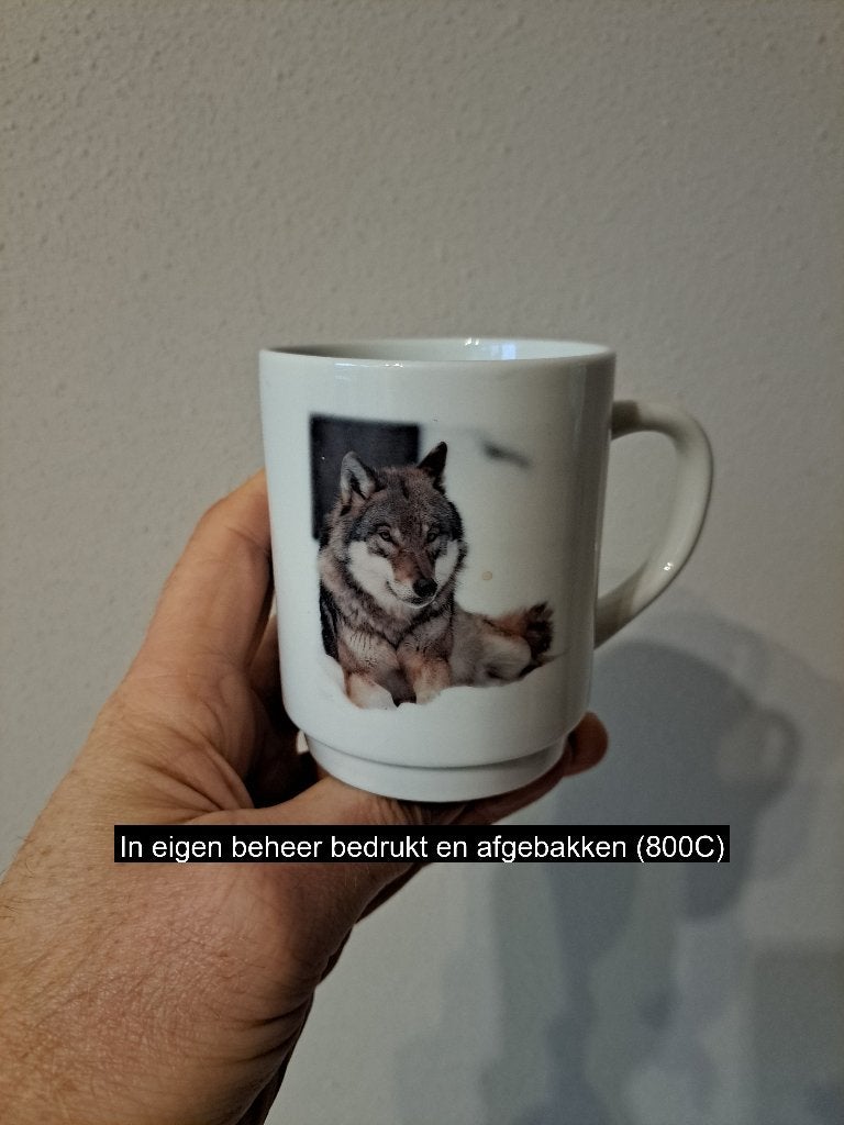 Mok met Wolf Foto van Porselein 7x9 cm, Nieuw, Ophalen of Verzenden, Overige stijlen, Kop(pen) en/of Schotel(s)