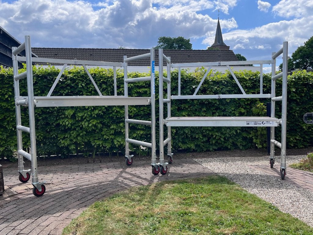Te huur 2 x kamersteigers voor binnenshuis te klussen, Ophalen of Verzenden, Zo goed als nieuw, Rolsteiger of Kamersteiger, Minder dan 2 meter