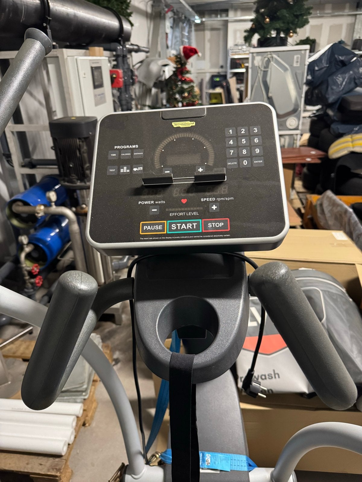 Technogym Crosstrainer - Professionele Fitnessapparatuur, Ophalen, Gebruikt, Armen, Crosstrainer