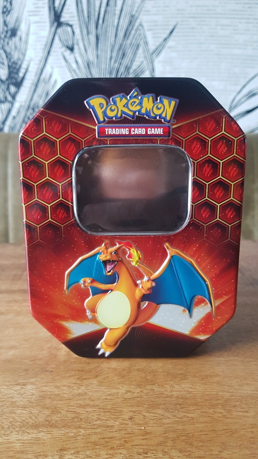 Pokémon Charizard Hidden Fates tin, Ophalen of Verzenden, Zo goed als nieuw, Overige typen