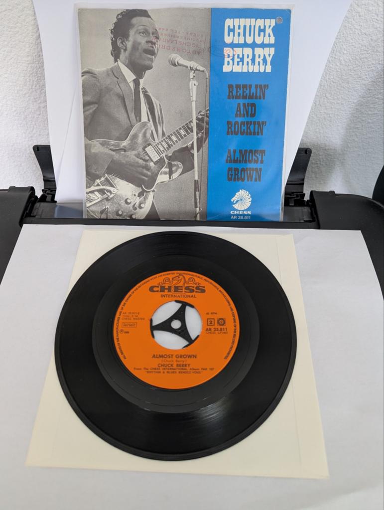 Chuck Berry - Reelin' And Rockin' ( vinyl single), Gebruikt, Single, Ophalen of Verzenden, Pop