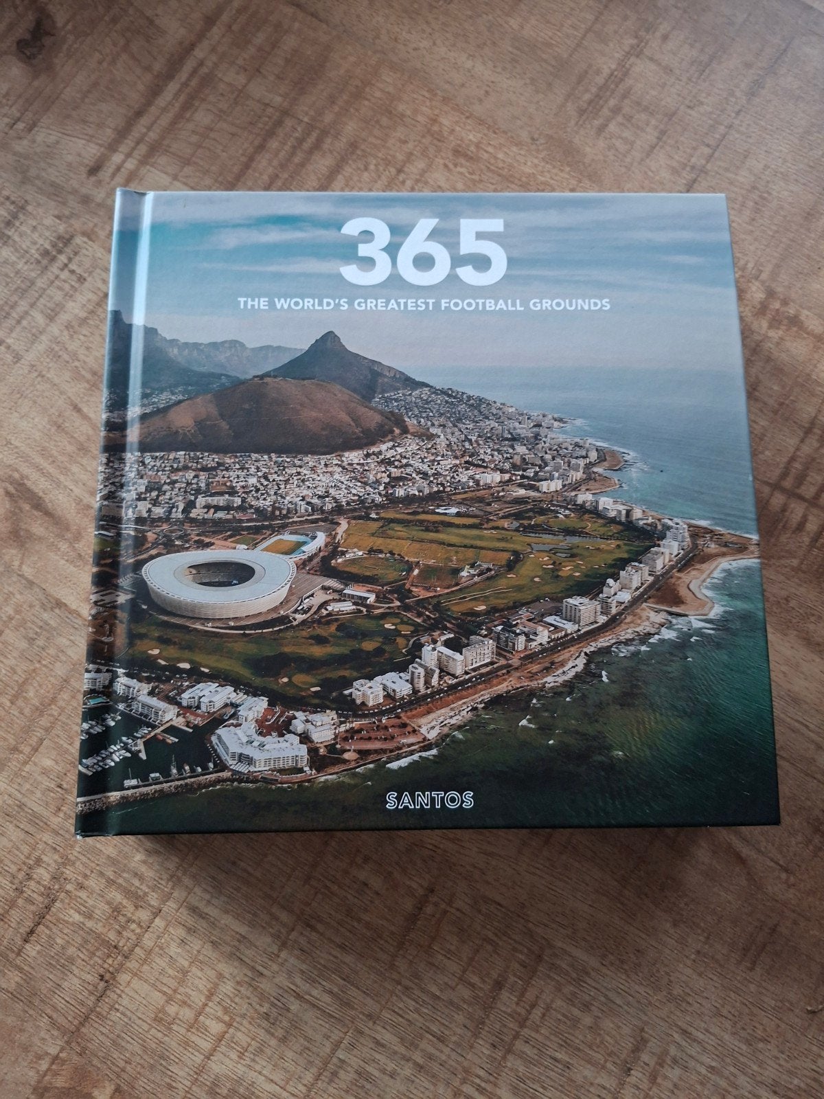 Santos Megadik boek : 365, Ophalen of Verzenden, Boek of Tijdschrift
