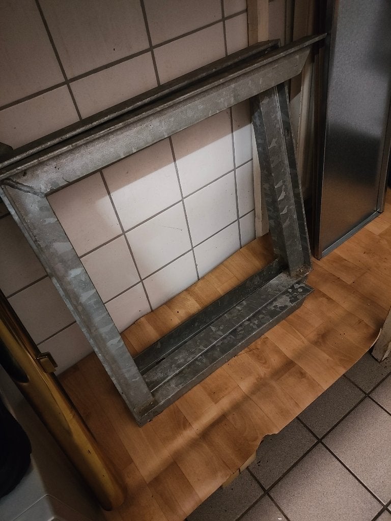 Foto 3 van RVS WERKTAFEL