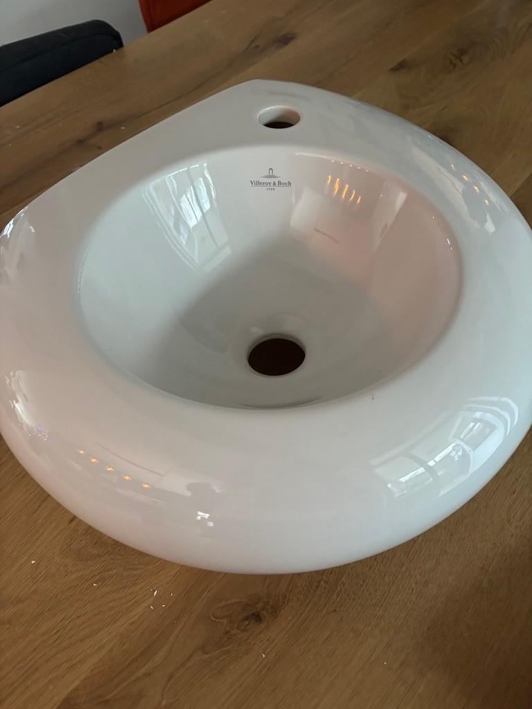 Villeroy & Boch Pure Stone wastafel/fontein wit/keramiek, Keramiek, Overige typen, Nieuw, Ophalen of Verzenden