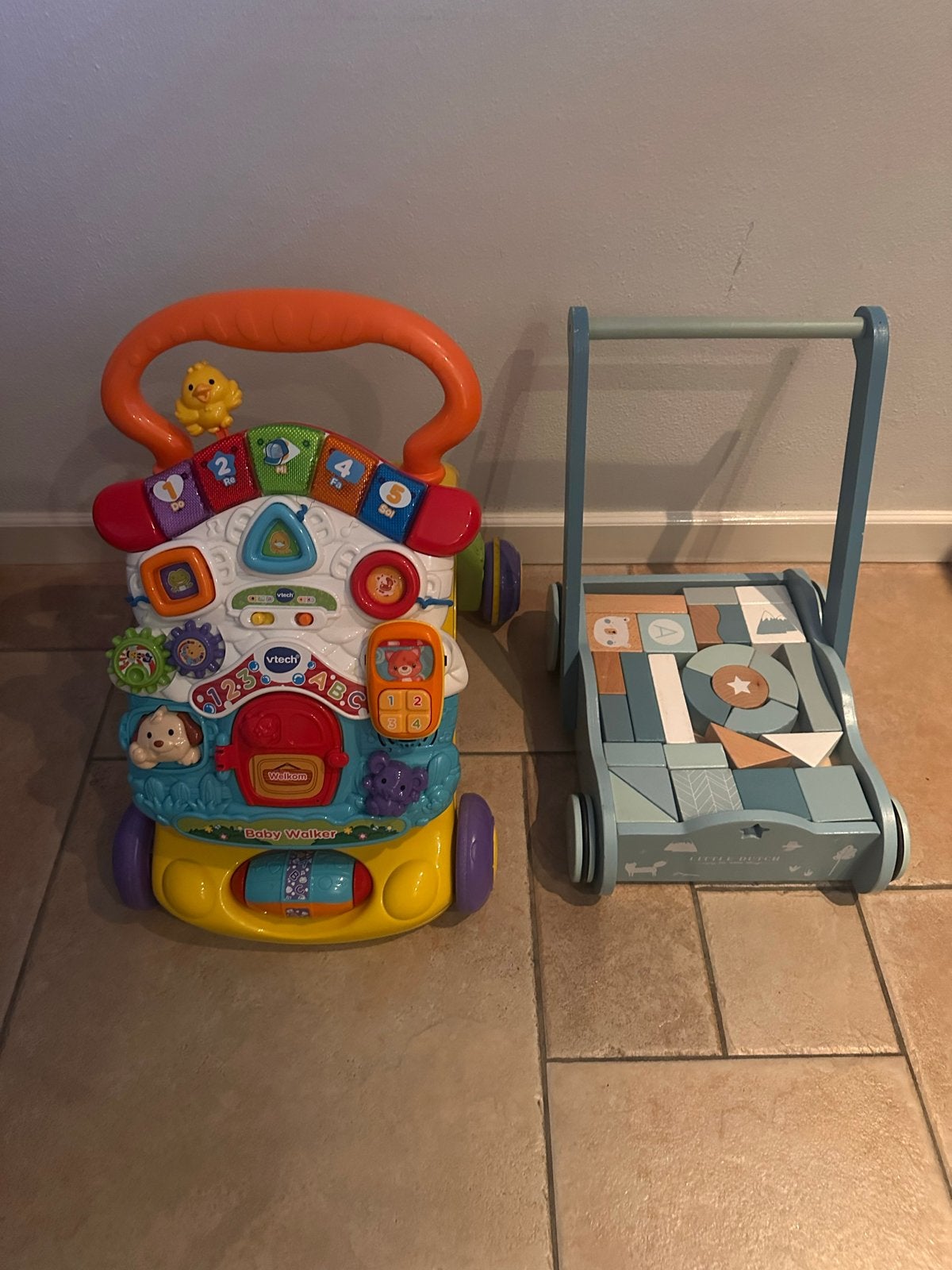 VTech Baby Walker & Little Dutch Houten Blokkenwagen, Ophalen, Zo goed als nieuw, Overige typen, Met licht