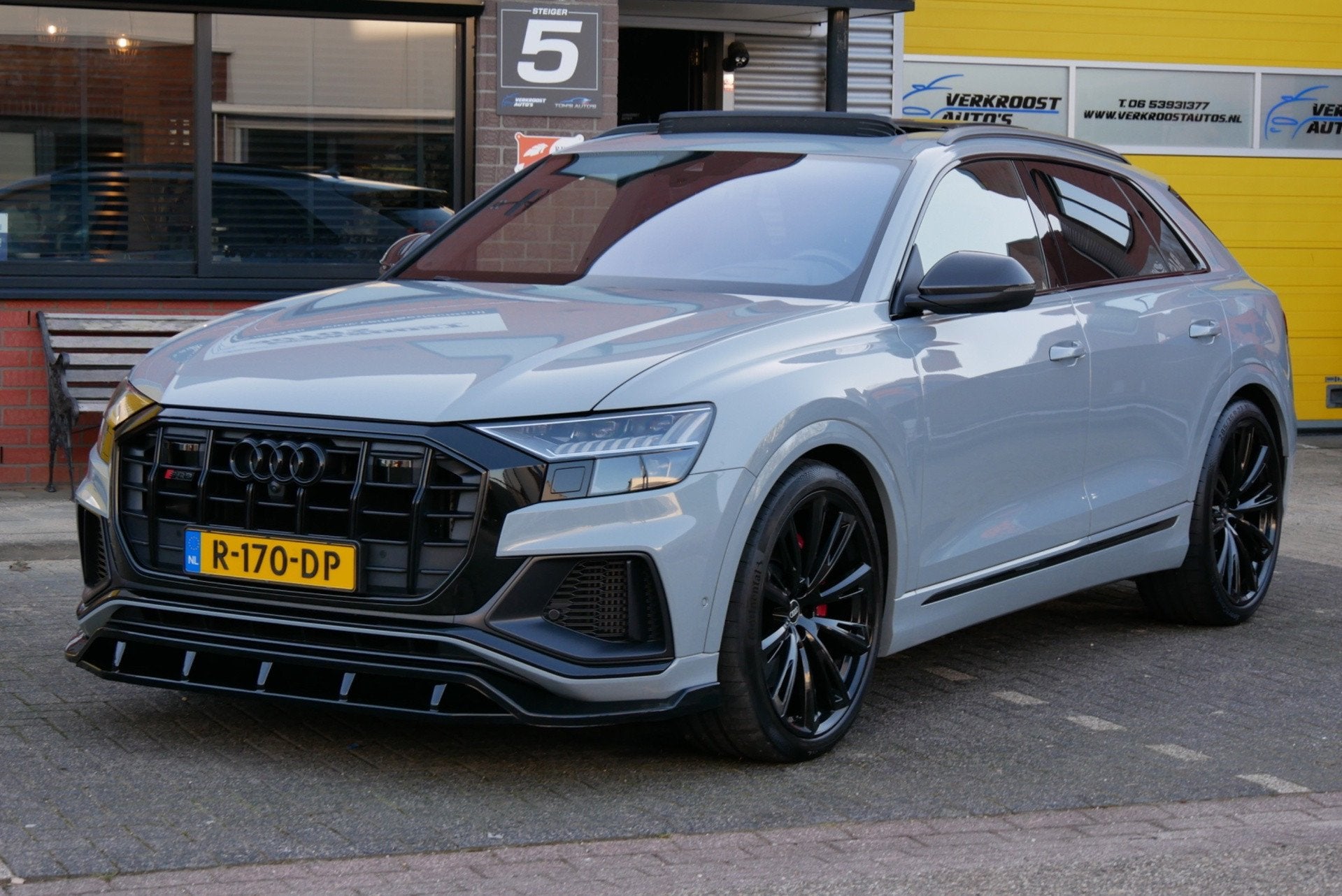 Audi SQ8 4.0 TFSI quattro B&O advance. pano. mega vol, Auto's, Audi, Automaat, Gebruikt, 2245 kg, 507 pk