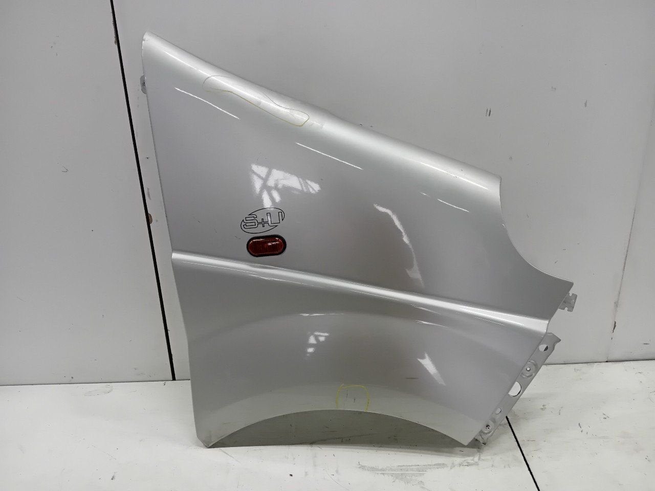 Spatbord rechts voor Opel Vivaro, Onderdelen@venauto.nl, Van der Ven Autorecycling B.V., Gebruikt, Ettenseweg 76, 4706 PB Roosendaal, The Netherlands
