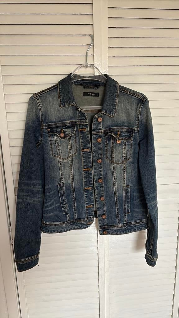 Vila jeans jasje maat S stretch, Ophalen of Verzenden, Zo goed als nieuw, Maat 38/40 (M), Blauw