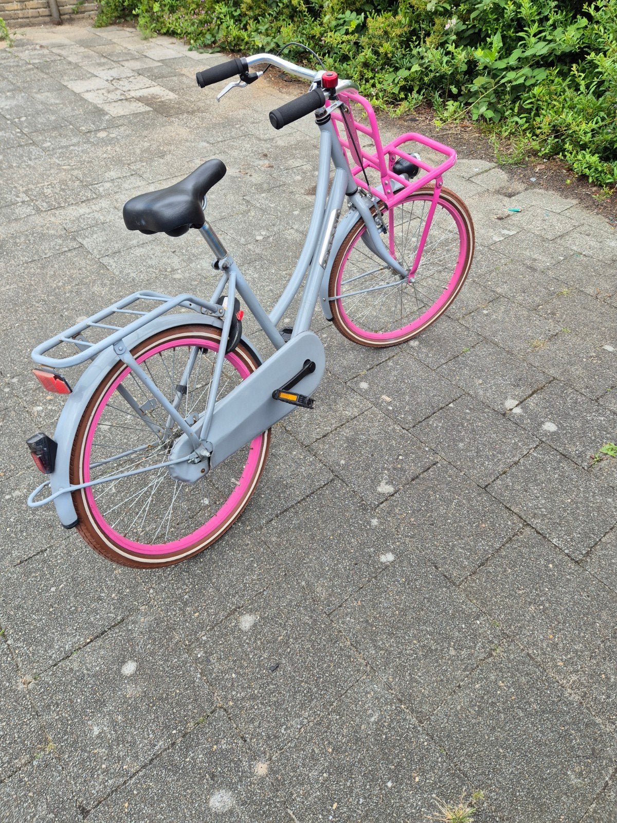 Kinderfiets 24 inch - Grijs met roze accenten, Ophalen of Verzenden, Gebruikt, Velgrem, 20 inch of meer