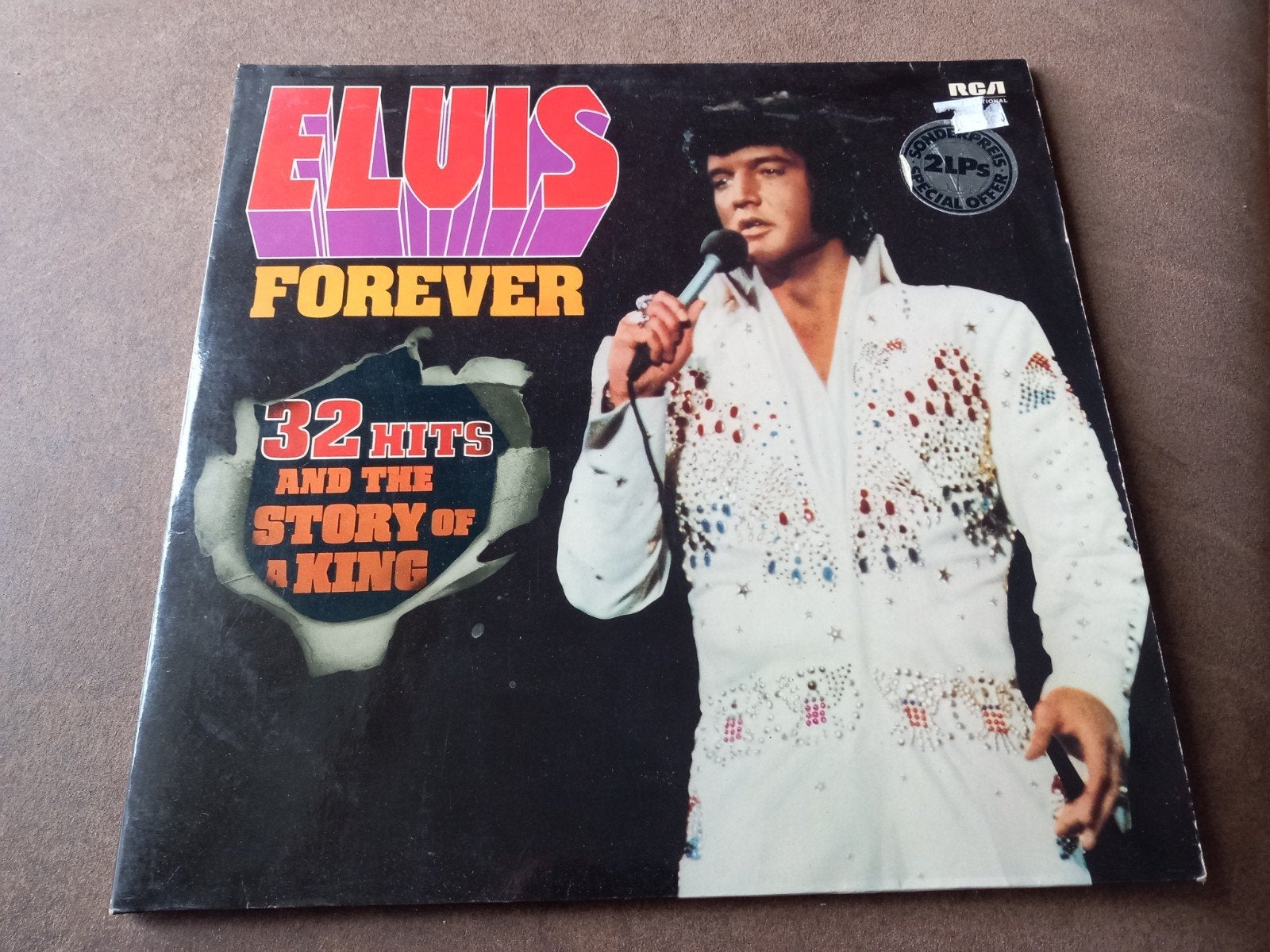Elvis Presley - Elvis Forever (2LP) - 32 Hits, Gebruikt, Complilatie, Ophalen of Verzenden, 1970 - 1979