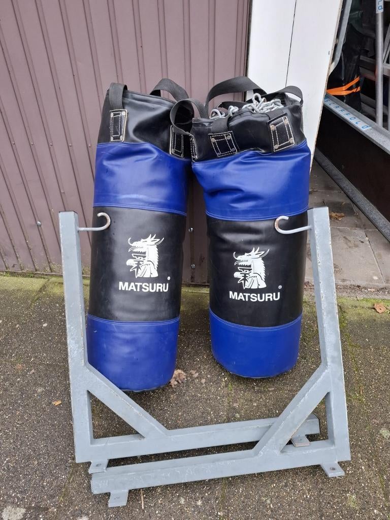 Matsuru Bokszakken met Muurbeugels - Zo goed als nieuw, Ophalen, Zo goed als nieuw, Bokszak