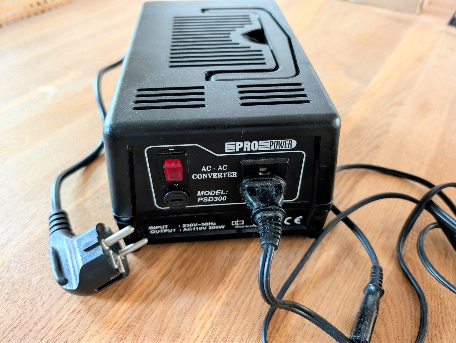 EPRO Power PSD300 Spanningsomvormer 230V naar 110V 300W, Ophalen of Verzenden, Gebruikt
