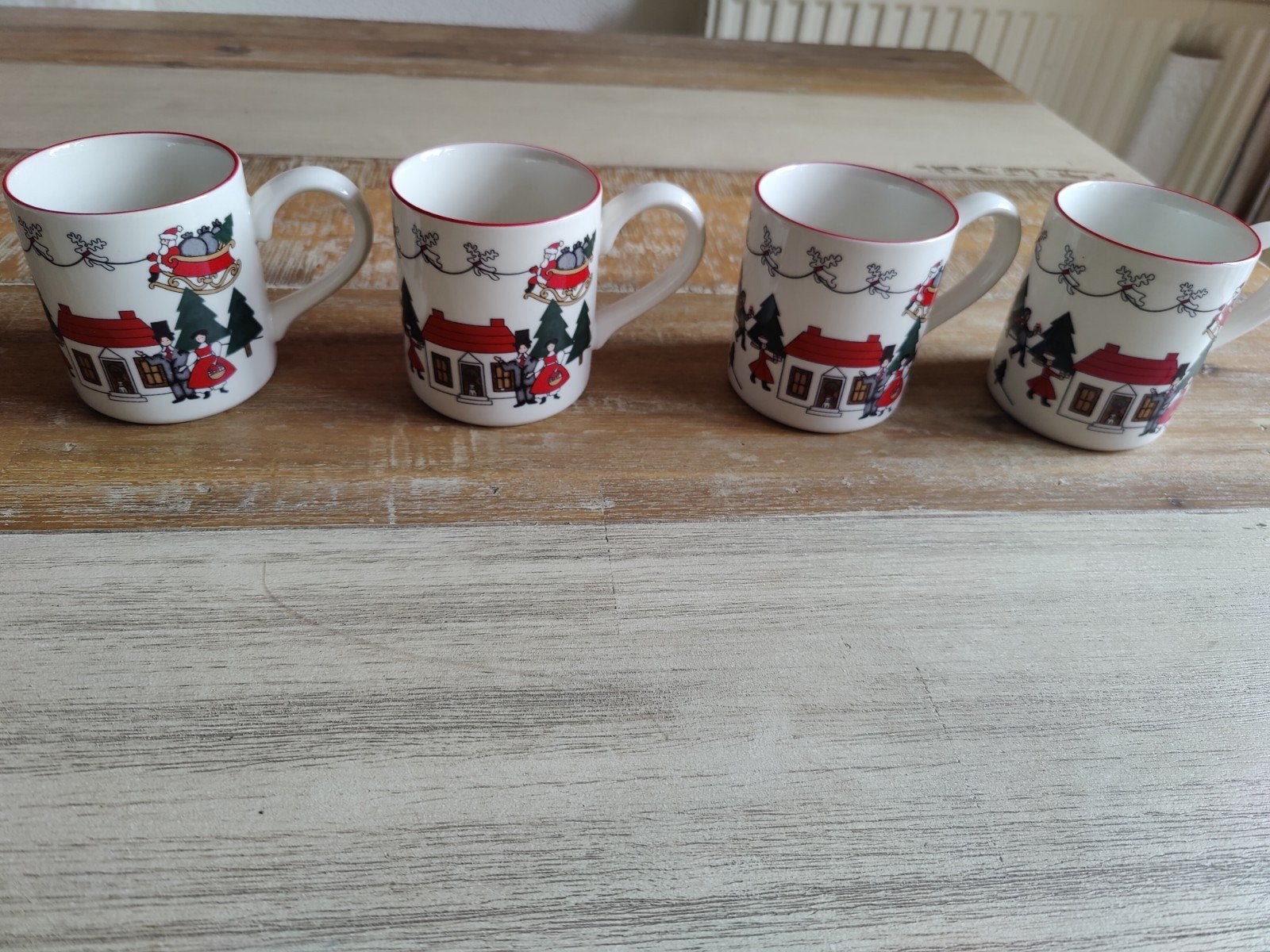 4 Mason's Christmas village mokken, Huis en Inrichting, Keuken | Servies, Nieuw, Ophalen of Verzenden, Overige stijlen, Kop(pen) en/of Schotel(s)