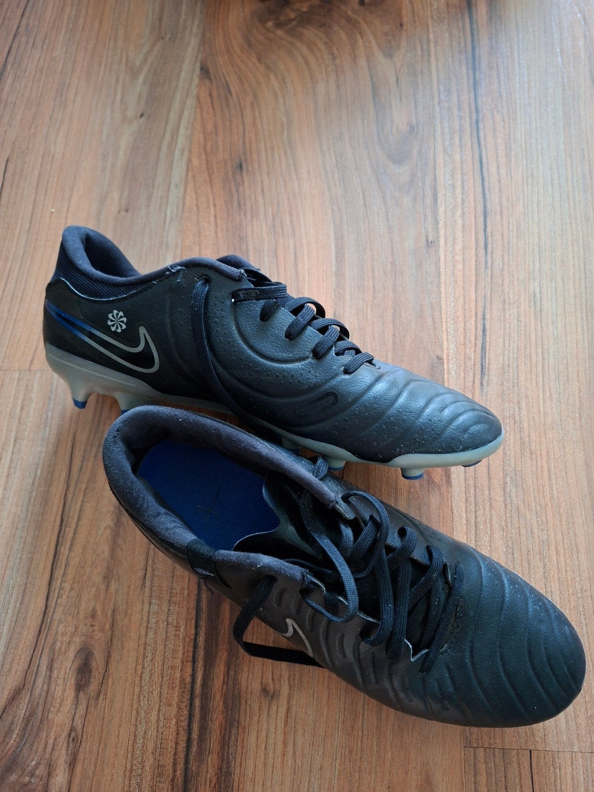 Nike voetbalschoenen maat 42,5, Sport en Fitness, Voetbal, Maat XS of kleiner, Ophalen, Gebruikt, Schoenen